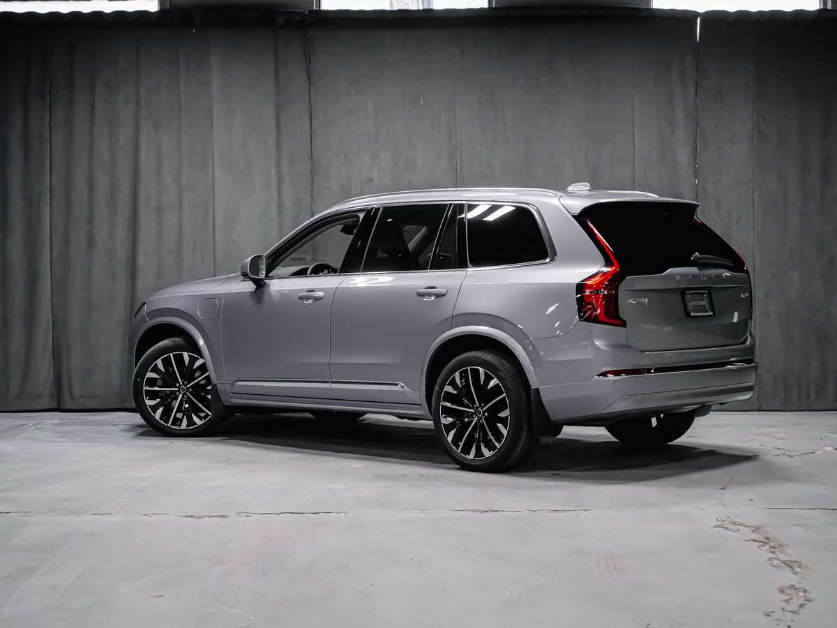 2026 Volvo XC90 Ultra 6-Seater (Bright Theme) alt 4