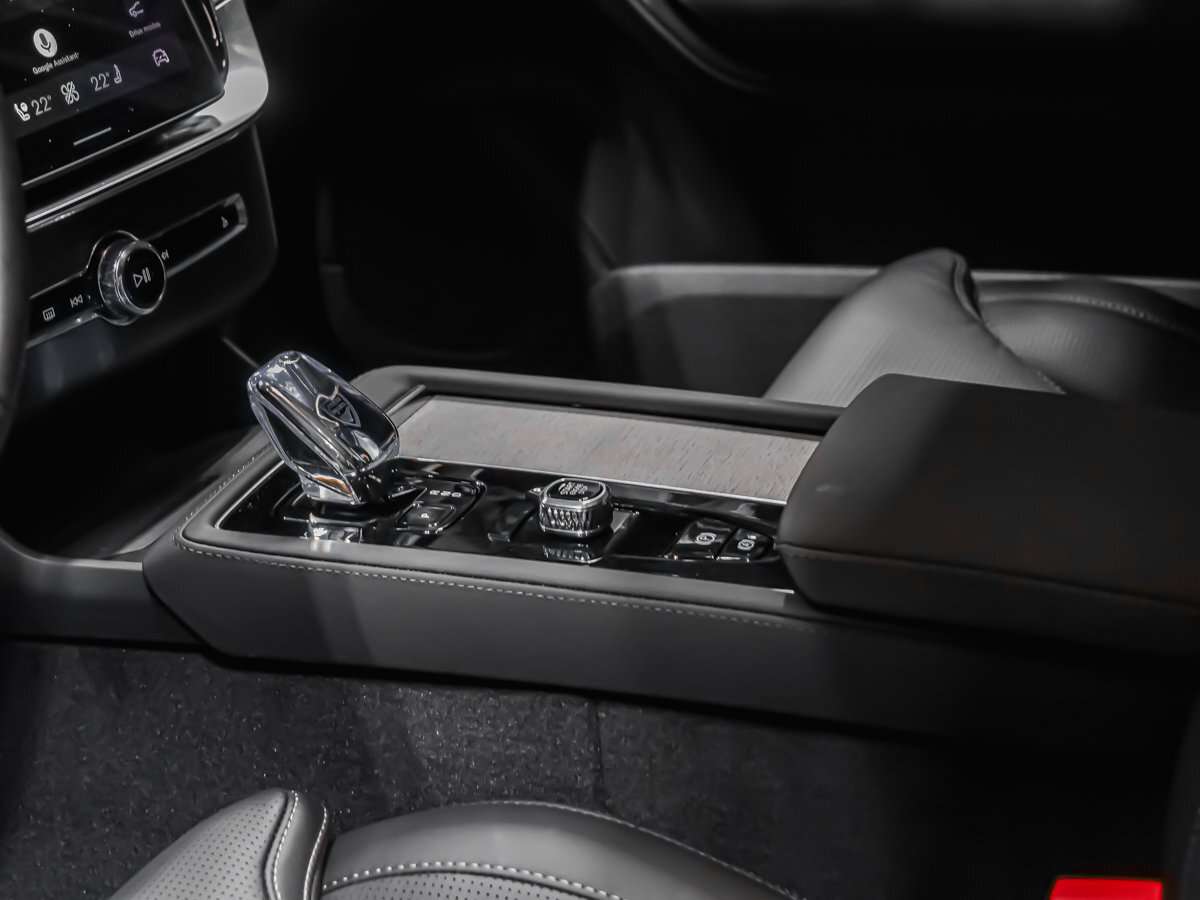 2026 Volvo XC90 Ultra 6-Seater (Bright Theme) thumb 7