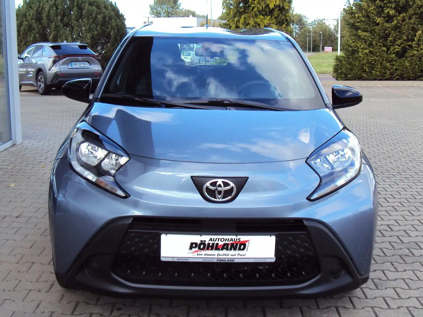 Toyota Aygo X Business Edition Grau - 2