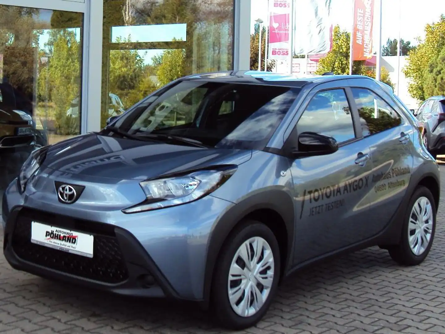 Toyota Aygo X Business Edition Grau - 1