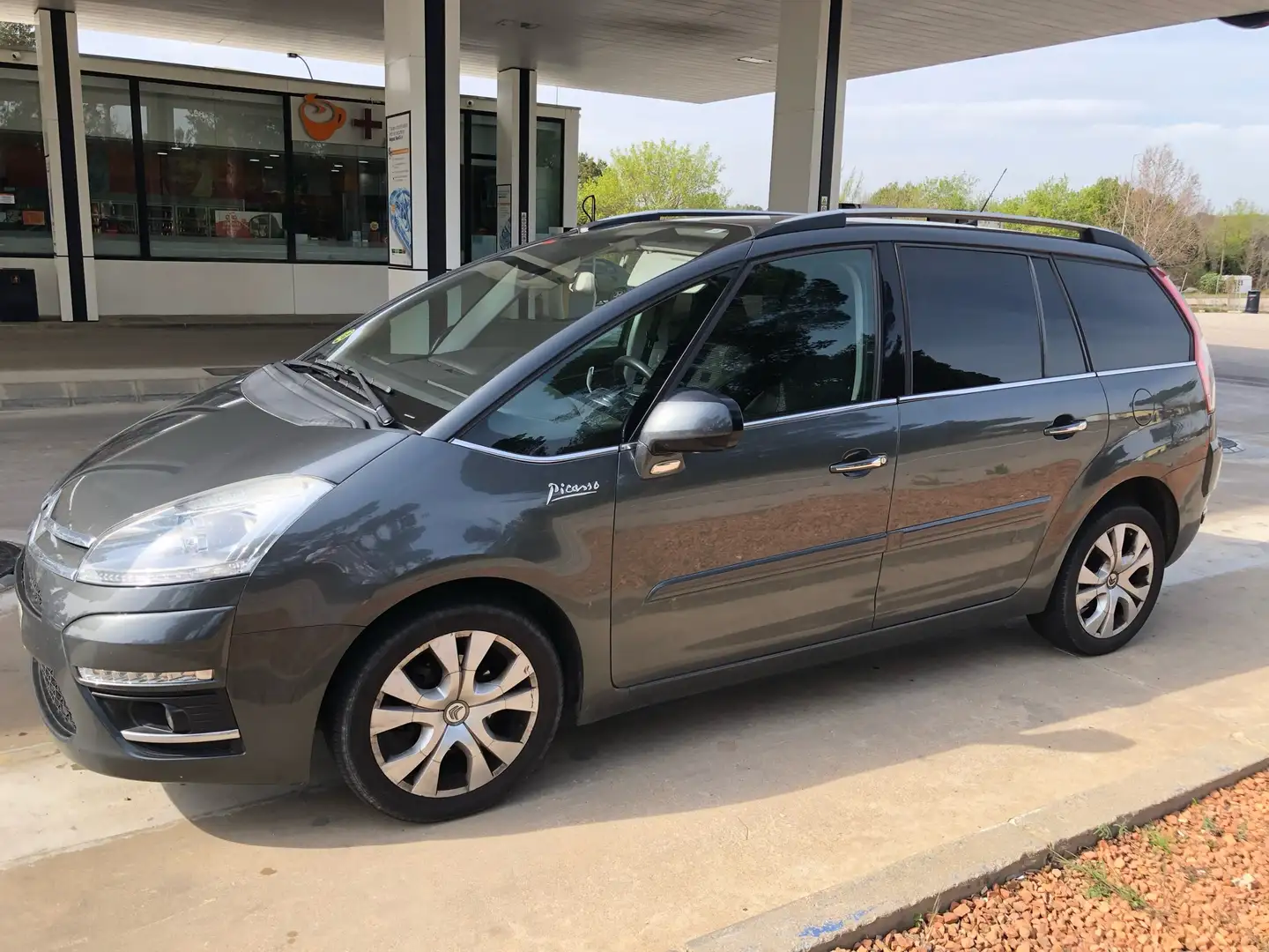 Citroen Grand C4 Picasso 1.6 e-HDi FAP EGS6 (7-Sitzer) Exclusive Gris - 2