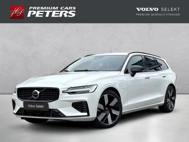 Volvo V60 Ultra Dark T8 19''LM AHK B&W 360kam Pano Massage D