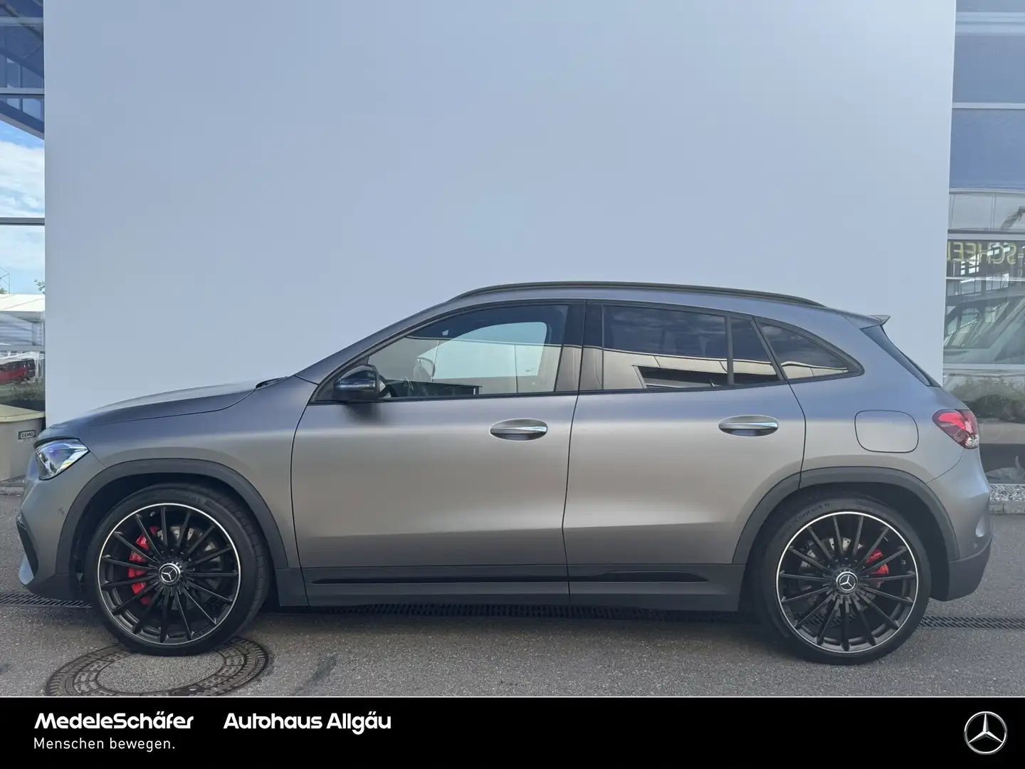 Mercedes-Benz GLA 35 AMG GLA 35 AMG 4M Night Sitzklima HUD Dist AHK Pano Grau - 2