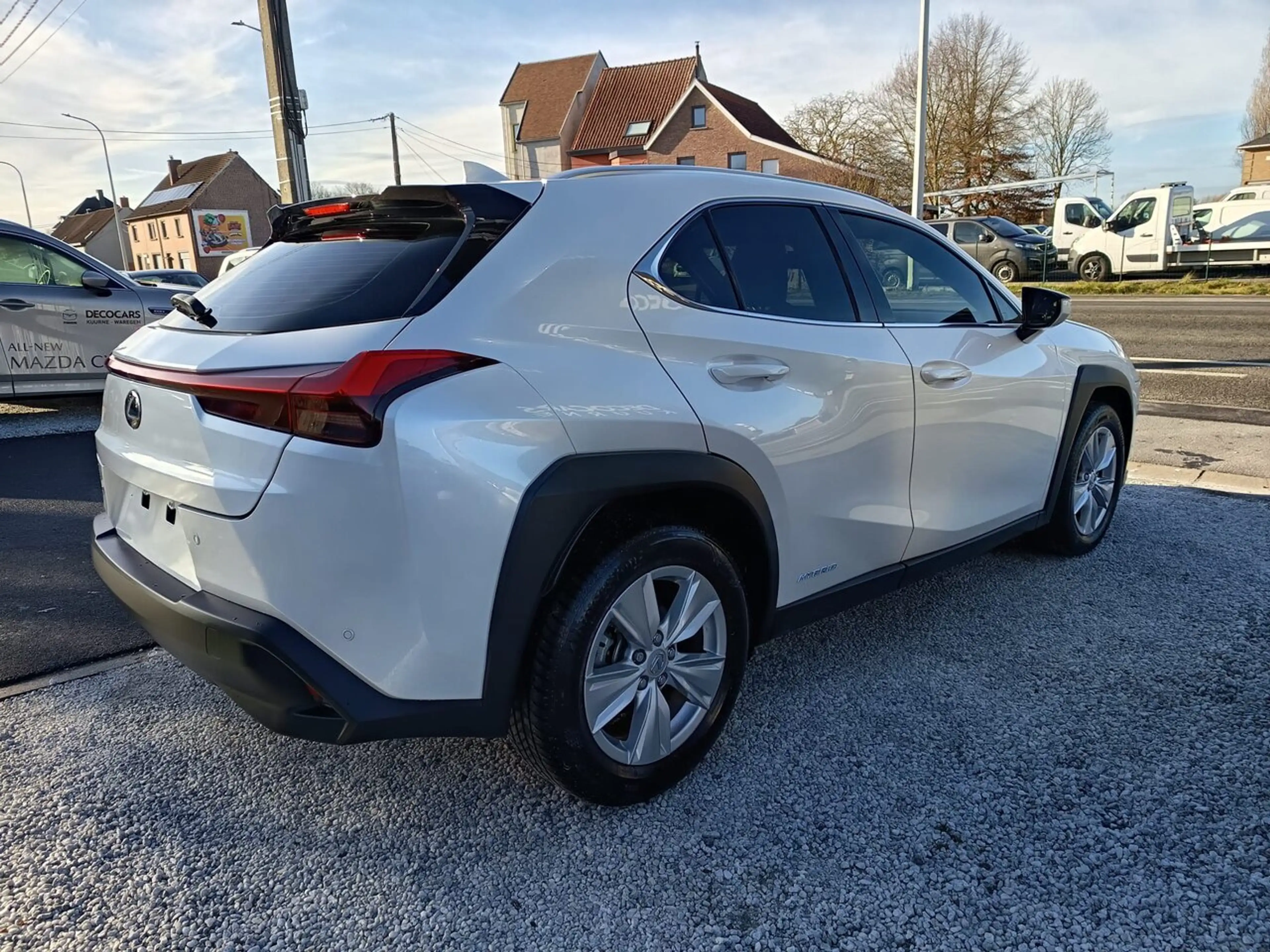 Lexus UX 250h AUTOMAAT / Hybrid / DAB / Camera / Adaptieve Cr... — photo 4