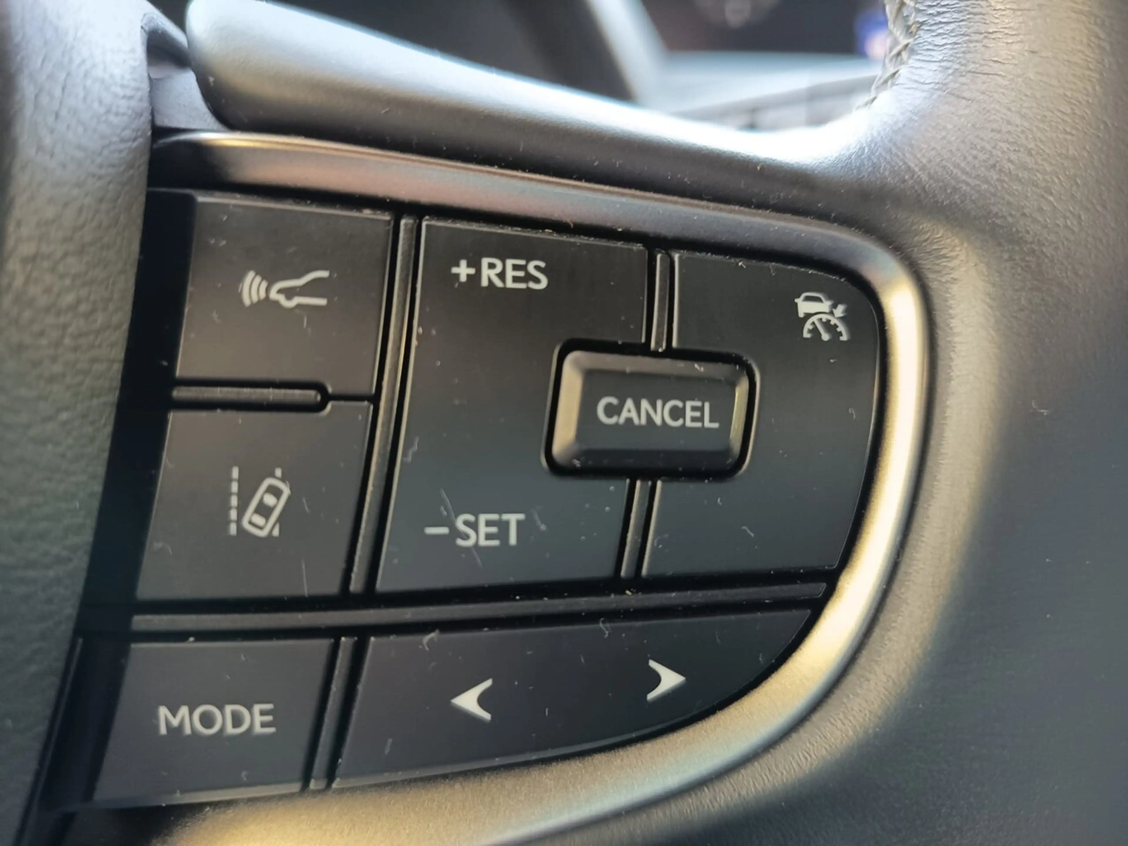 Lexus UX 250h AUTOMAAT / Hybrid / DAB / Camera / Adaptieve Cr... — photo 13