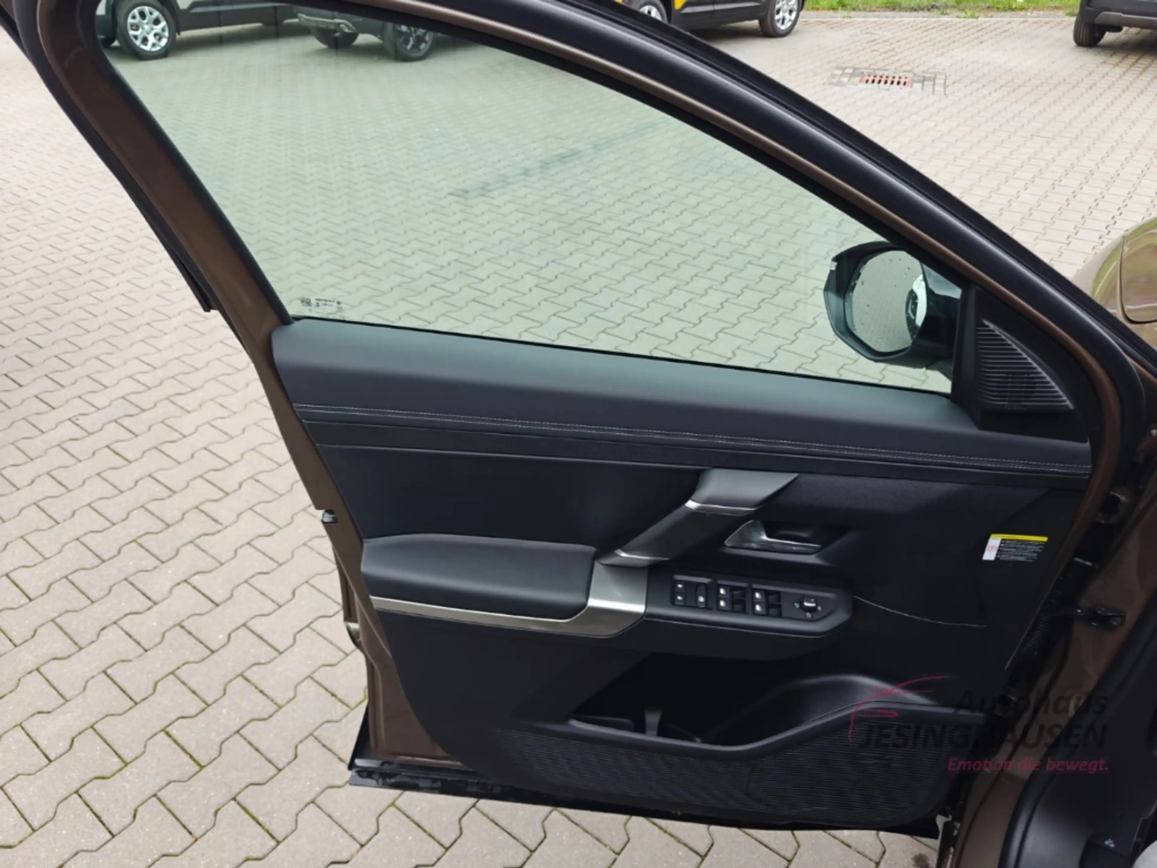 Jeep Compass E First Edition+Pano+Focal Sound+Head Up+Memory Si — photo 14