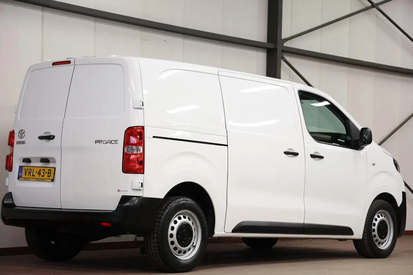 Toyota Proace Worker 2.0 D-4D L2H1 2500KG TREKVERMOGEN Blanc - 2