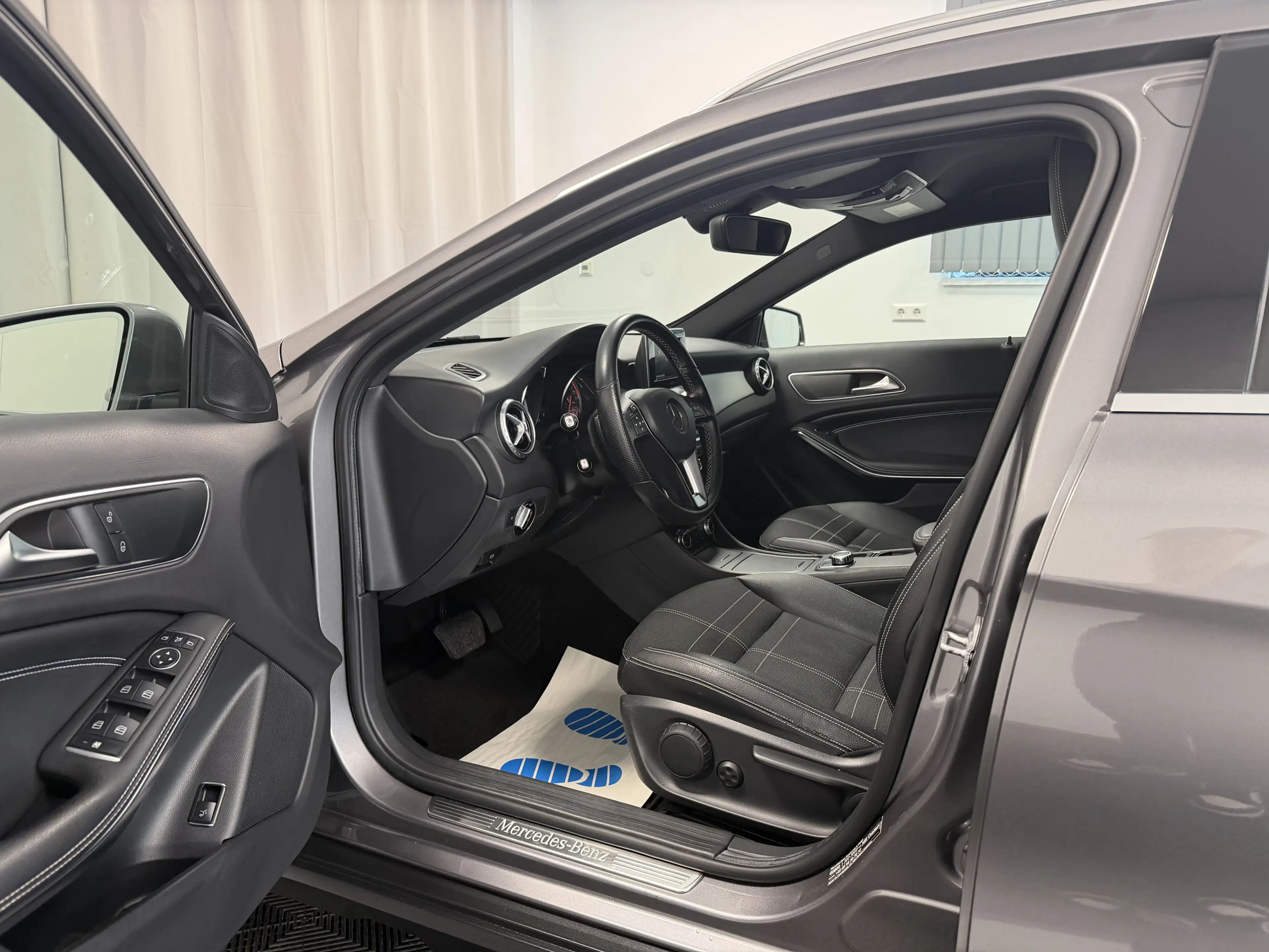 Mercedes-Benz GLA 250 4Matic Aut. Urban Sport Bi-Xenon Kamera — photo 9