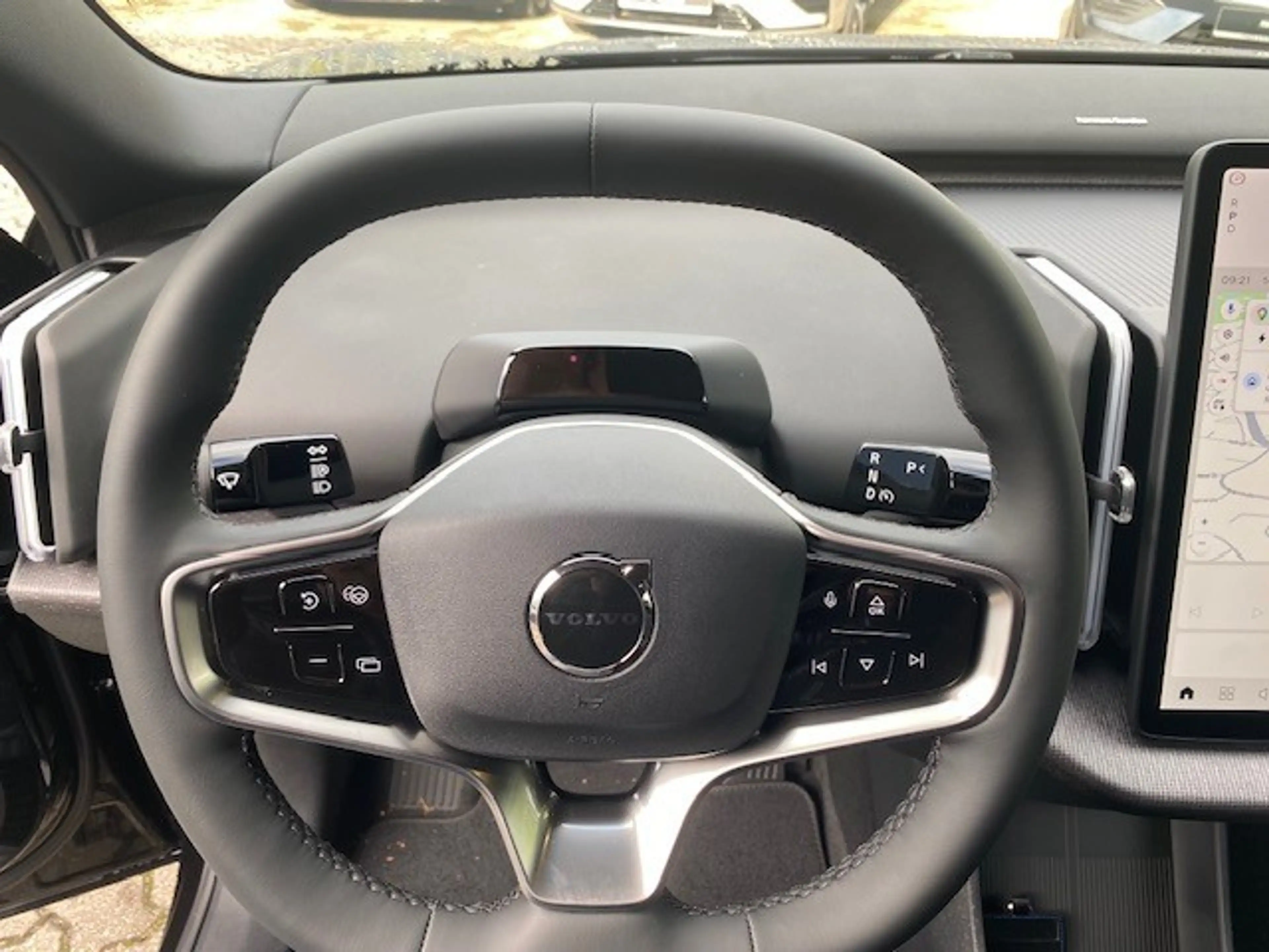 Volvo EX30 Plus Bl.Ed. P5 Long Range Nur Gewerbekun — photo 6