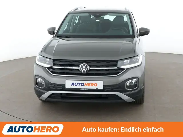 Volkswagen T-Cross view 9