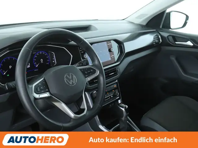 Volkswagen T-Cross view 11