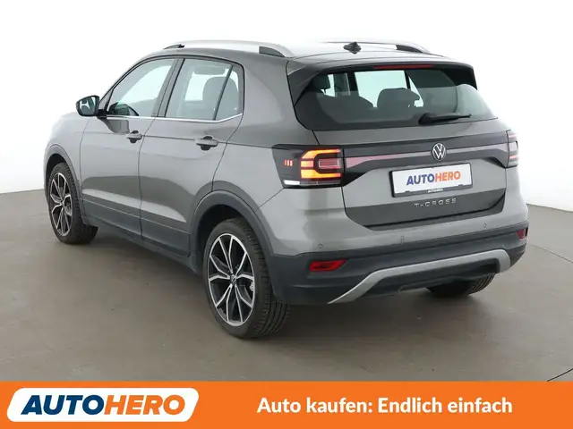 Volkswagen T-Cross view 4
