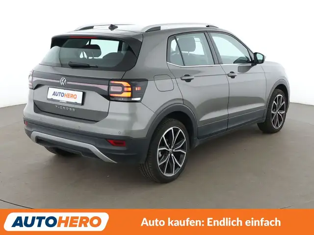 Volkswagen T-Cross view 6