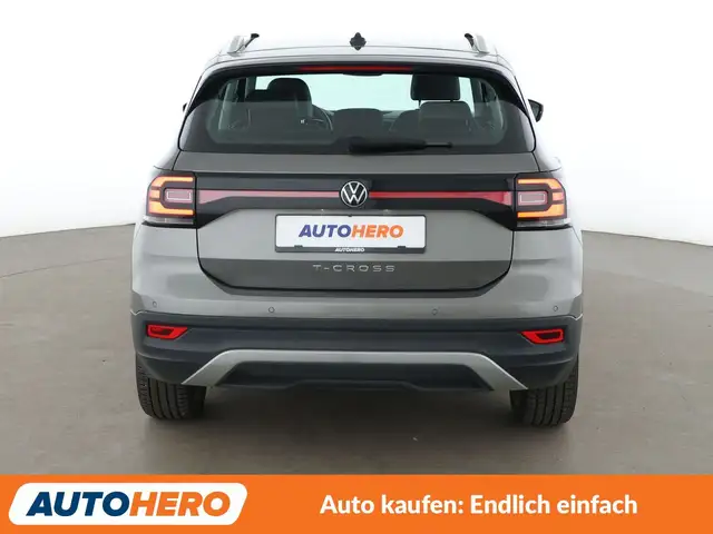Volkswagen T-Cross view 5