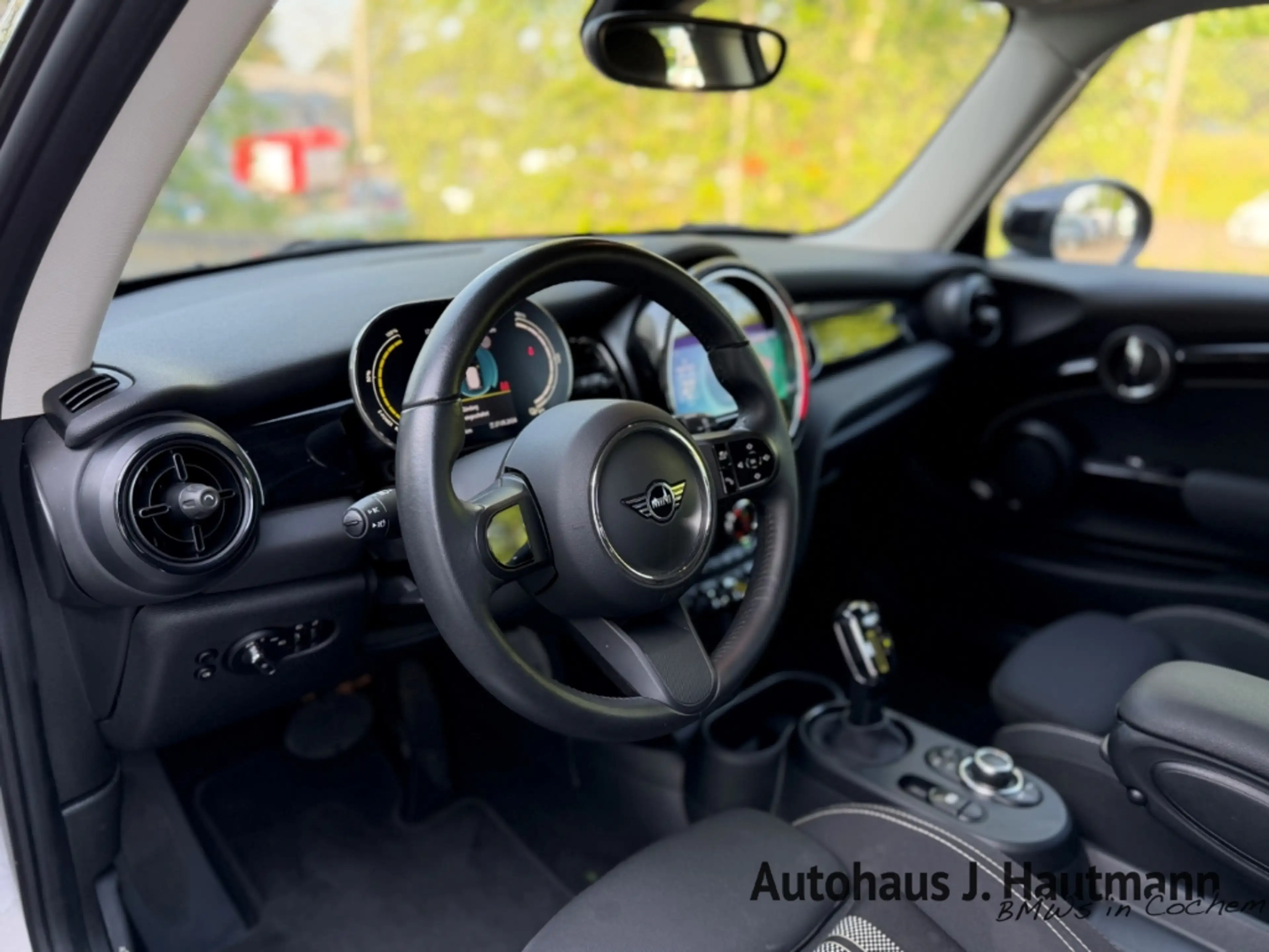 MINI Cooper SE Essential Trim *1.HAND* — photo 10
