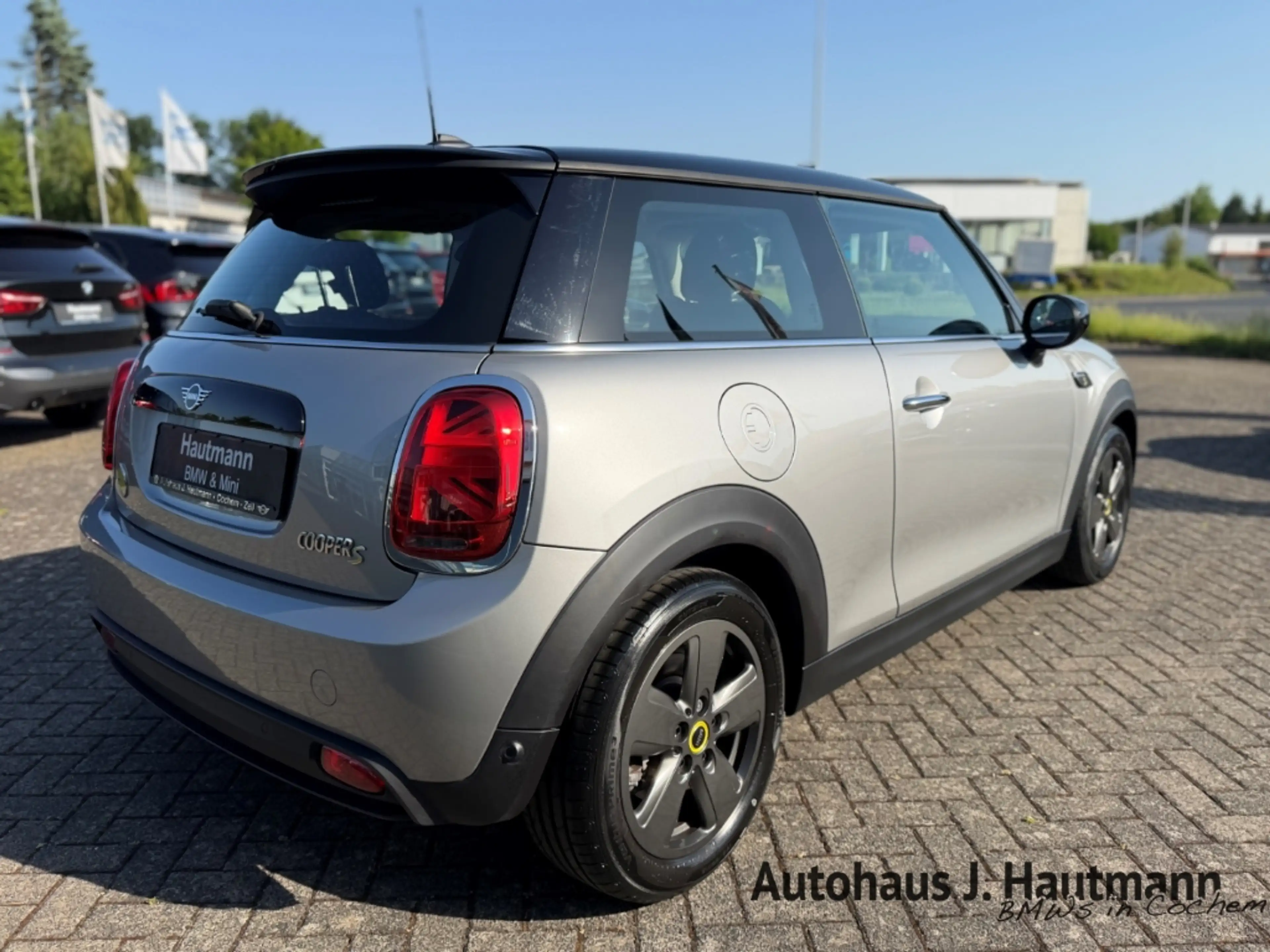 MINI Cooper SE Essential Trim *1.HAND* — photo 8