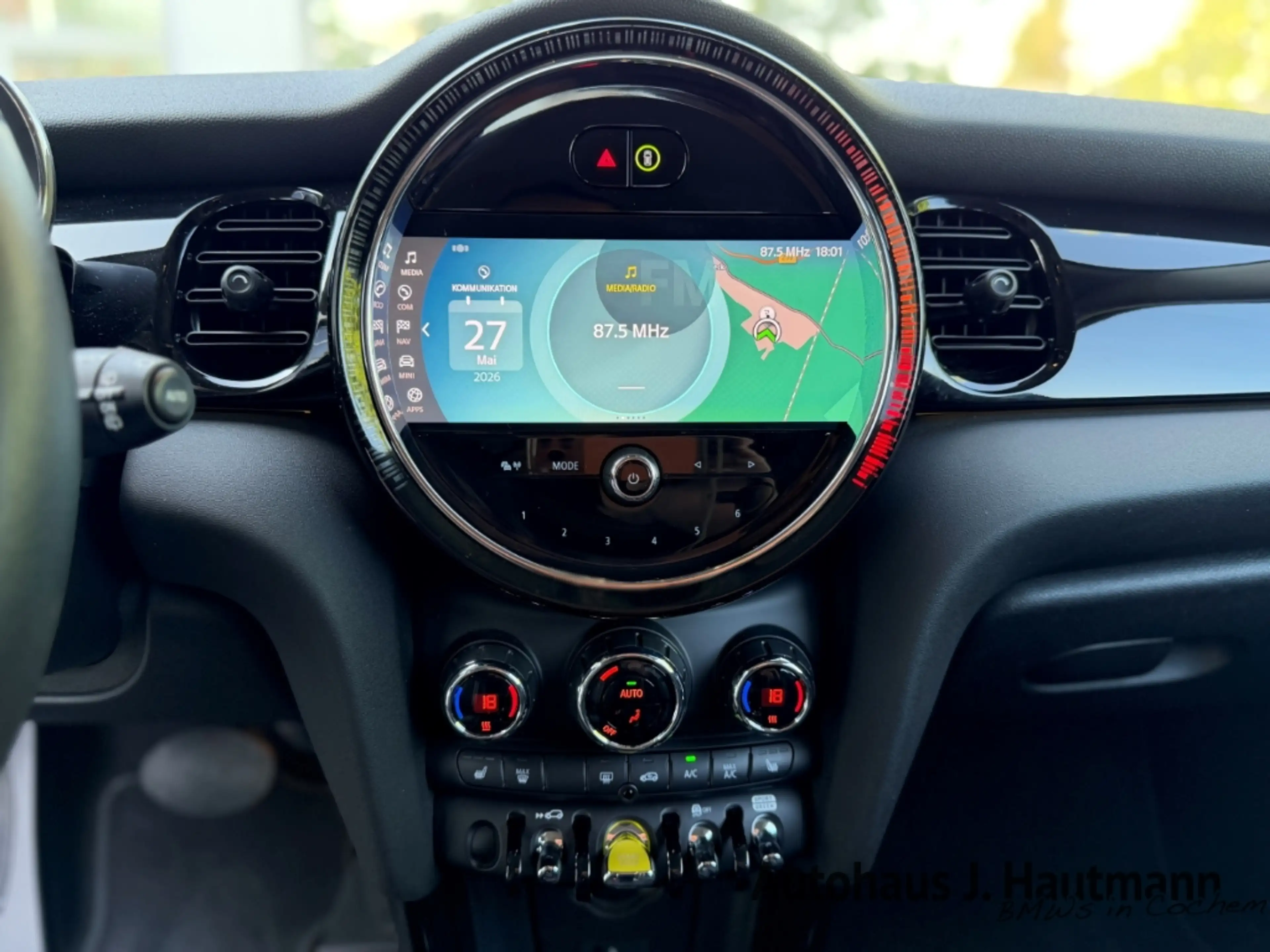 MINI Cooper SE Essential Trim *1.HAND* — photo 15