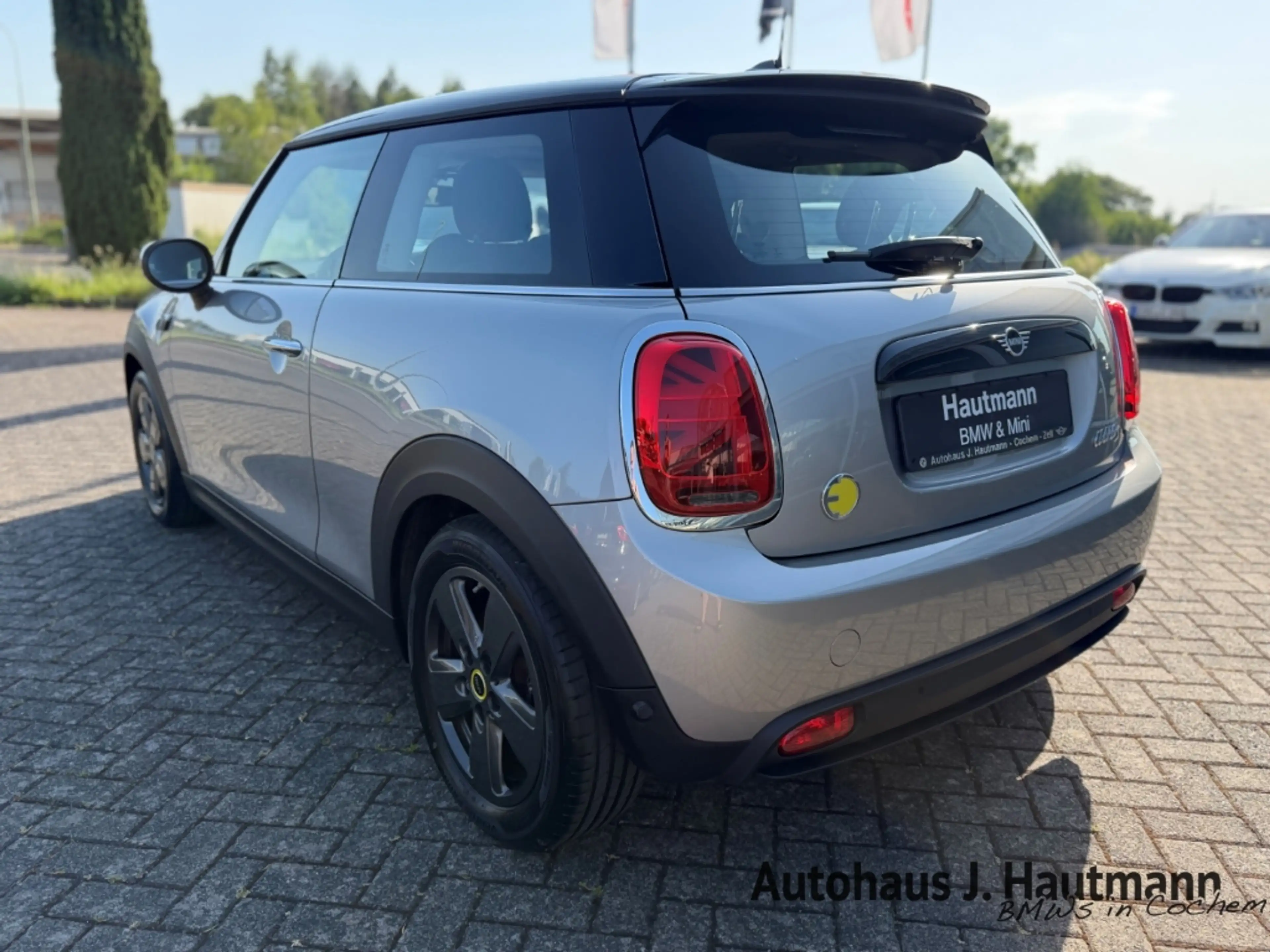 MINI Cooper SE Essential Trim *1.HAND* — photo 6