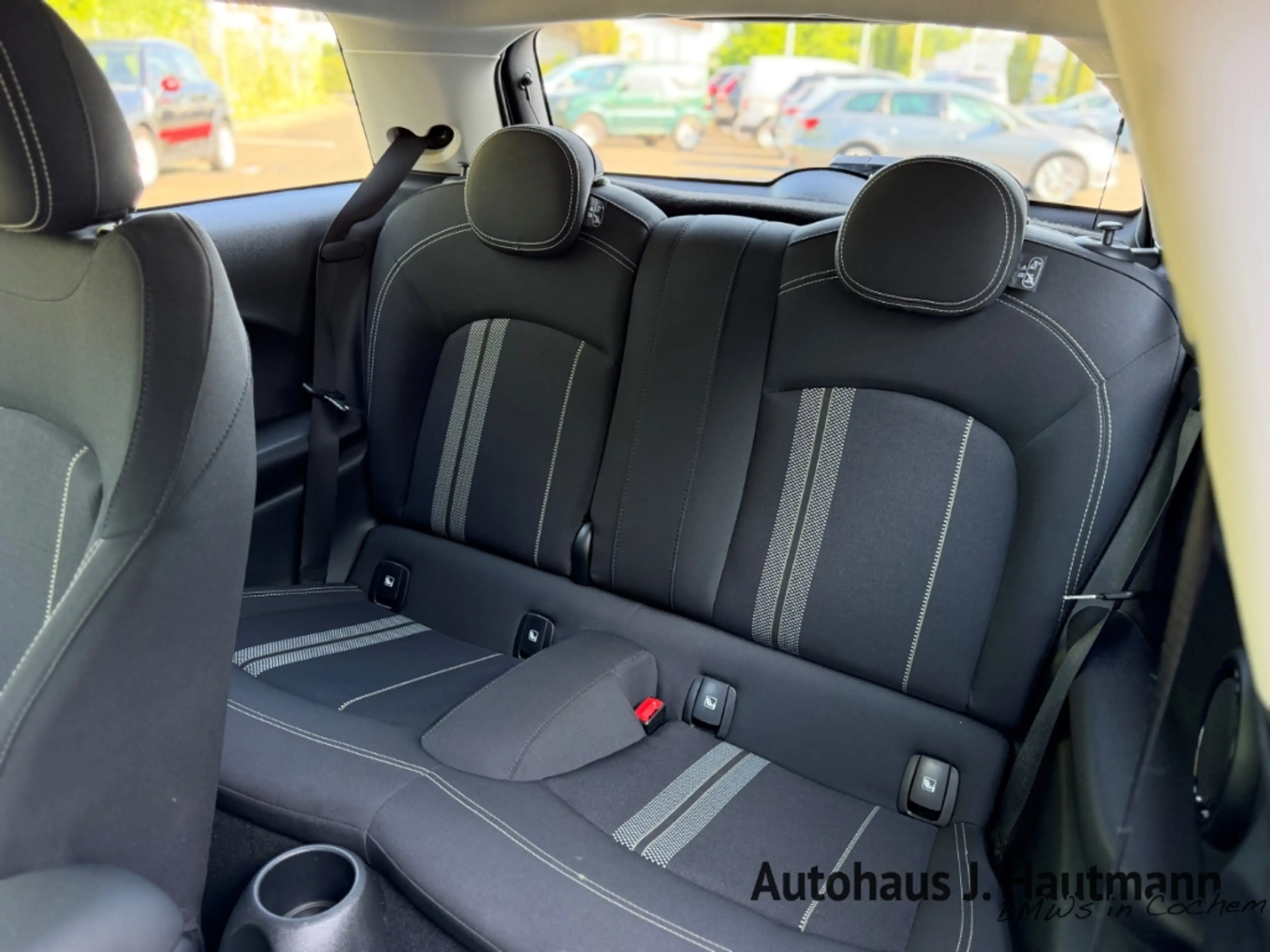 MINI Cooper SE Essential Trim *1.HAND* — photo 12