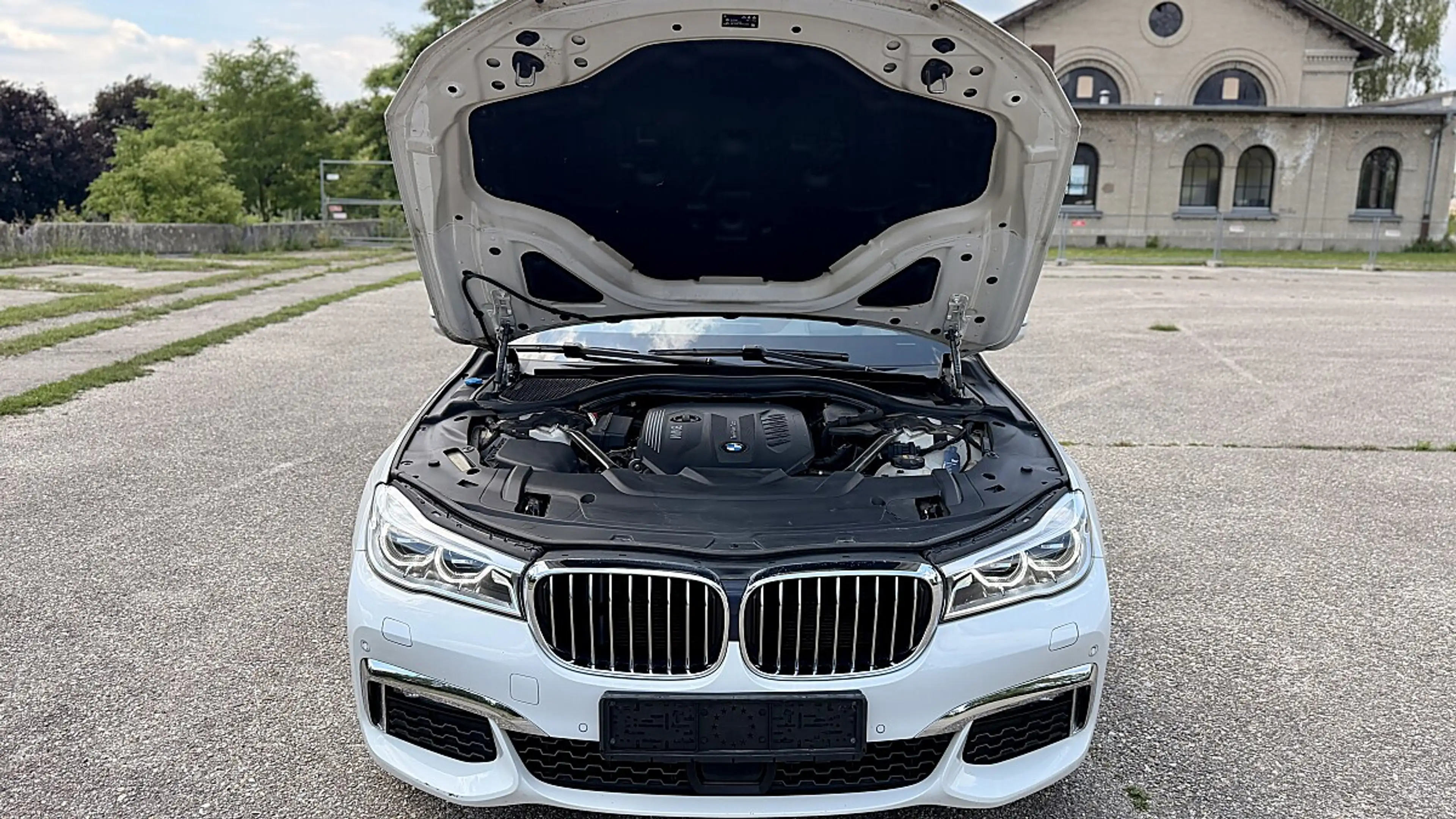 BMW 740 d xDrive – M‑Sport, Head‑Up, Massage, 320PS, Ha... — photo 11