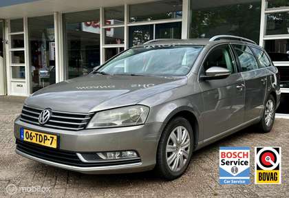 Volkswagen Passat Variant 1.6 TDI High Executive Navi, Bluetooth, Pdc, LM..