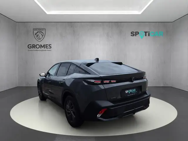 Peugeot 408 view 5