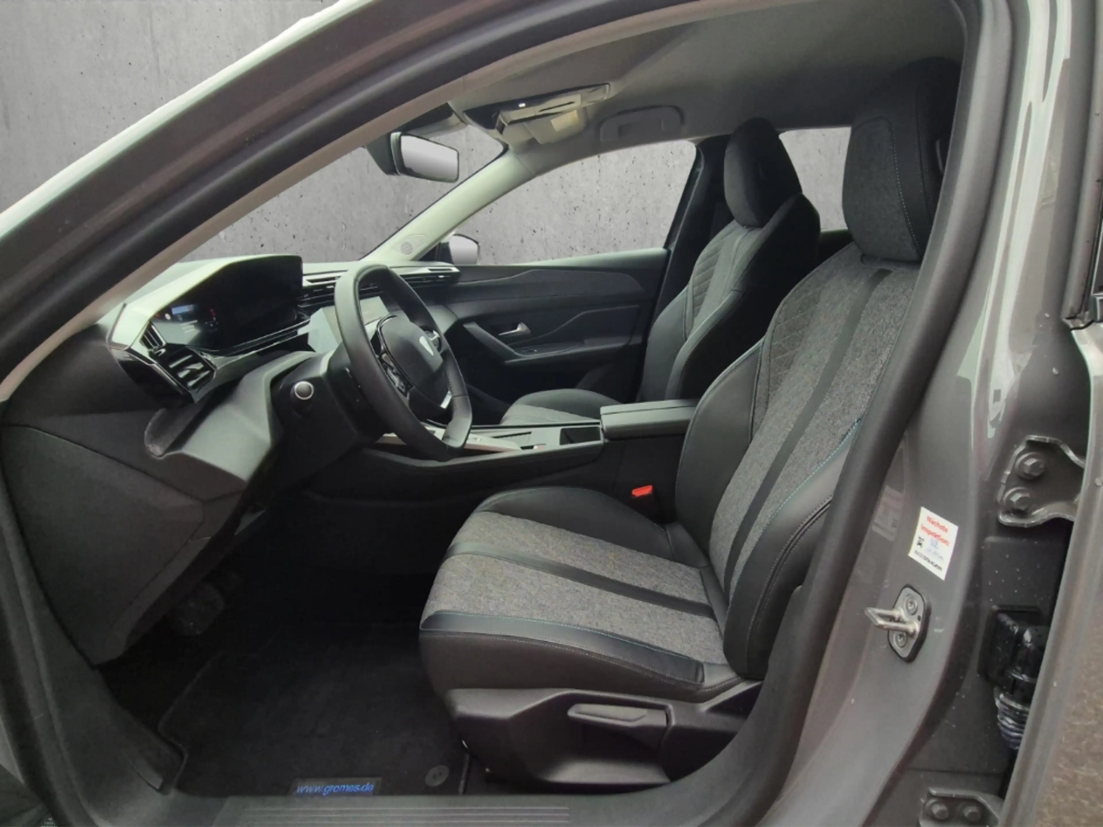 Peugeot 408 Allure PT 130 EAT8 Navi LED ACC Apple CarPlay Andr — photo 9