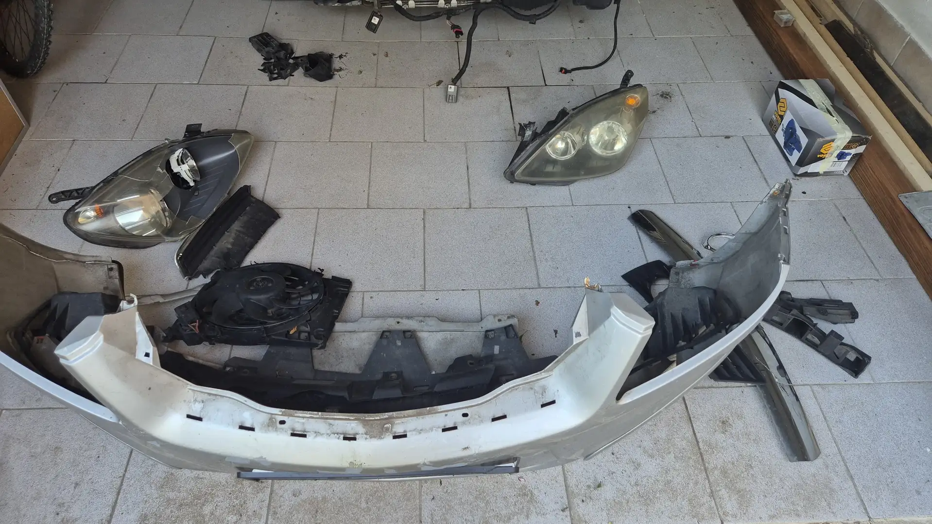 Opel Zafira Zafira Edition Plus 1,9 CDTI Edition Plus Silber - 2