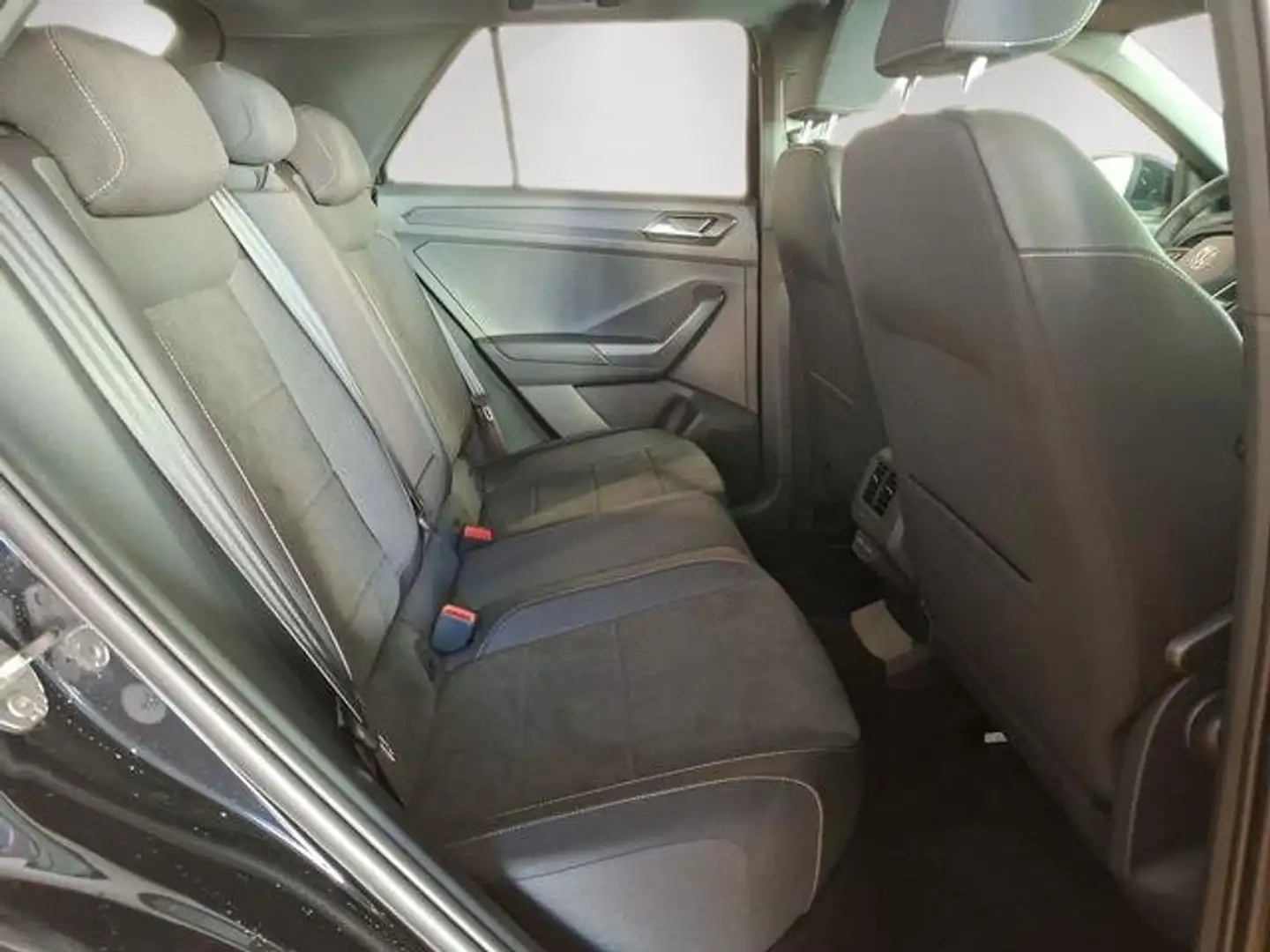 Volkswagen T-Roc 1.0 TSI Dark Line 85kW Negro - 2