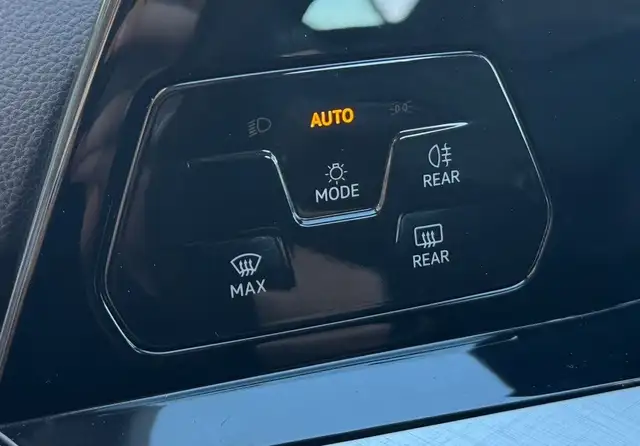 Volkswagen Golf view 29