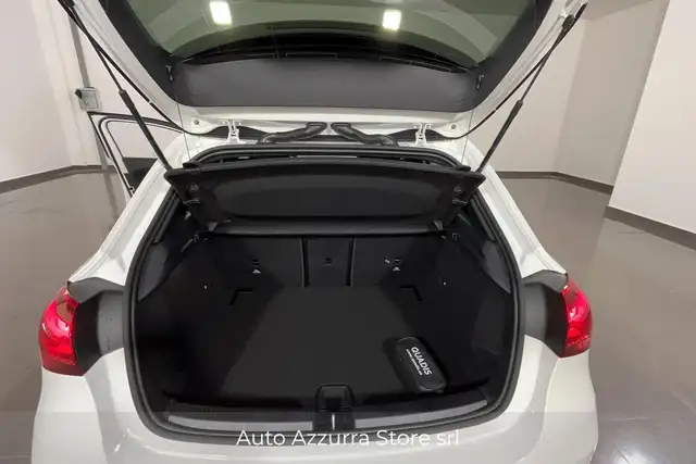 Mercedes-Benz A-Class view 14
