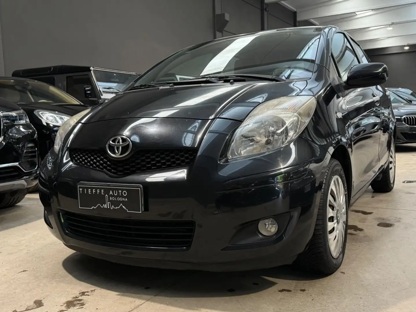 Toyota Yaris 1.3 5 porte Sol Nero - 1
