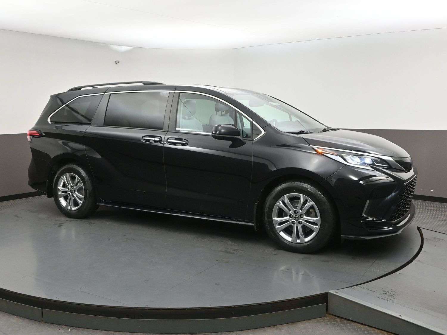 2022 Toyota Sienna XSE HYBRID AWD JUST ARRIVED! | BLUETOOTH | KEYLESS