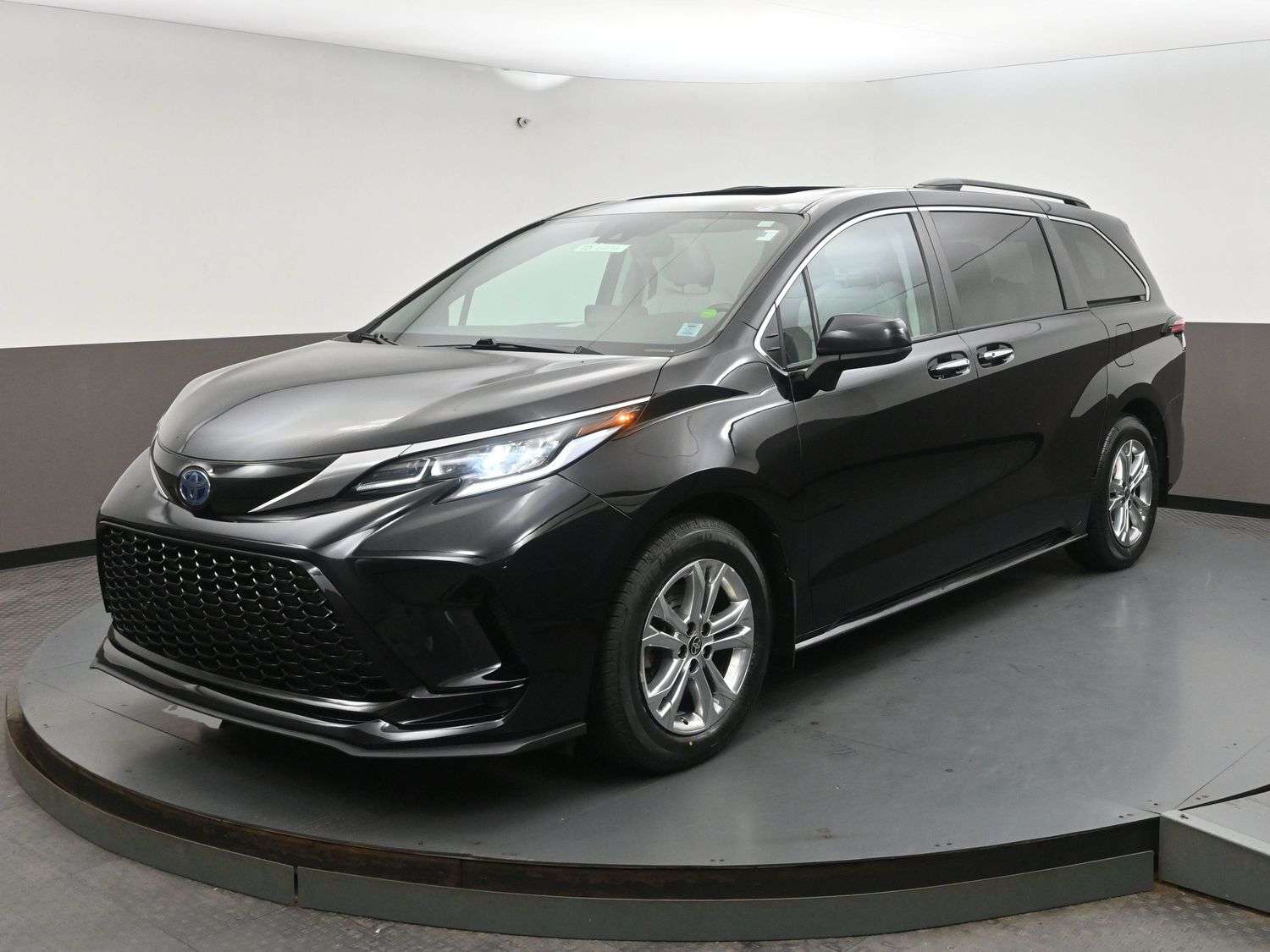 2022 Toyota Sienna XSE HYBRID AWD JUST ARRIVED! | BLUETOOTH | KEYLESS — снимка 1
