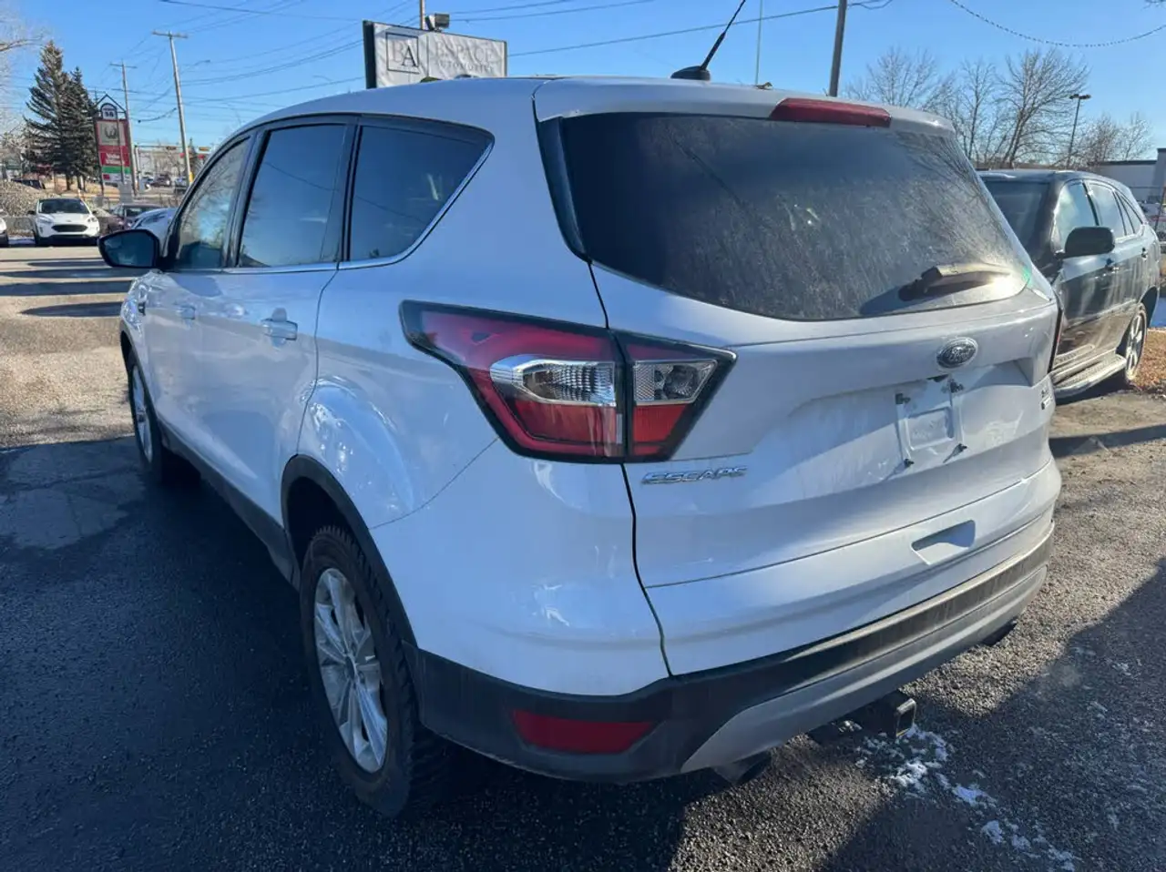 Ford Escape снимка Ford Escape