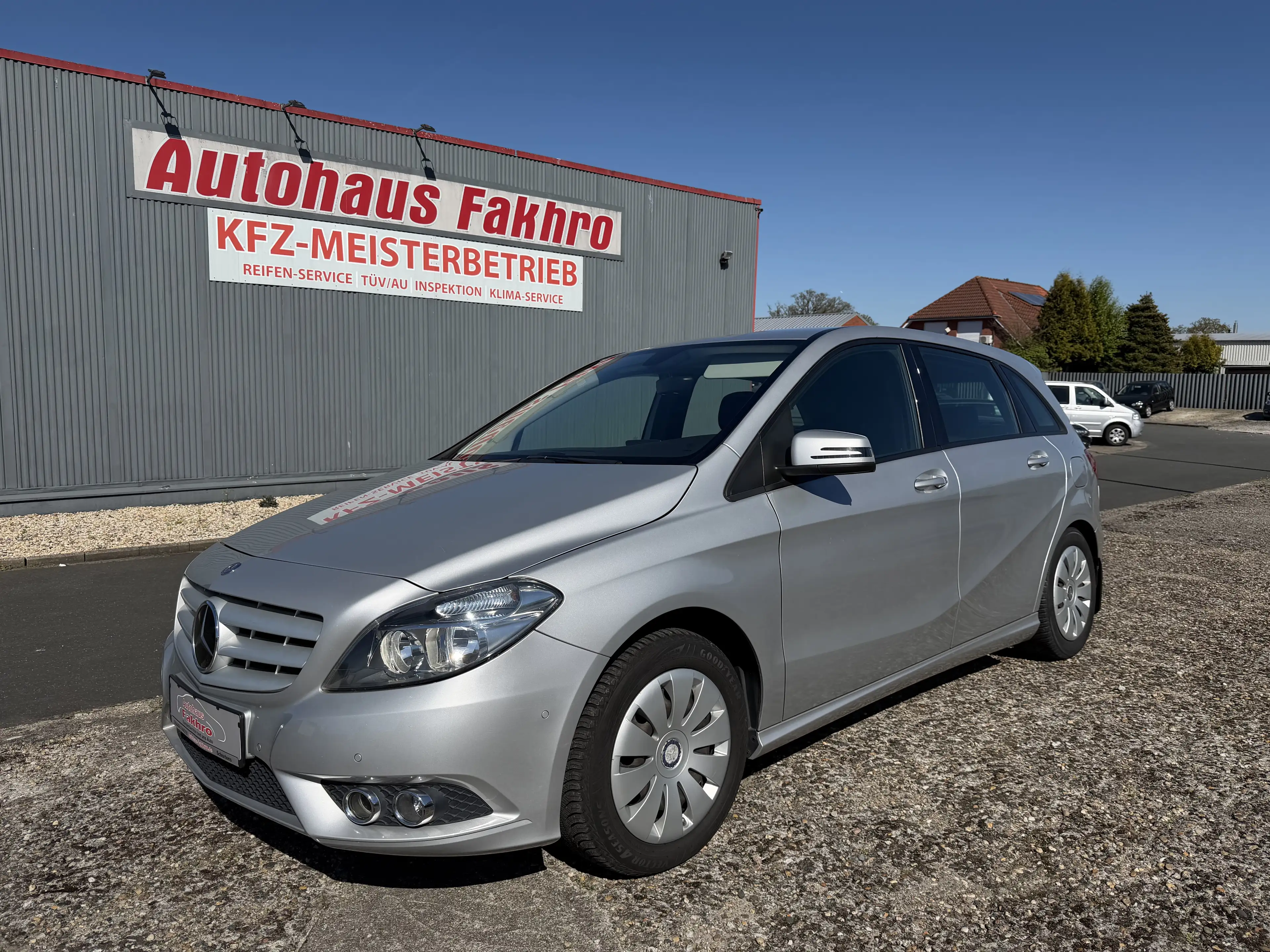 Mercedes-Benz B 220 d **Automatik, Sitzheizung, Navi**