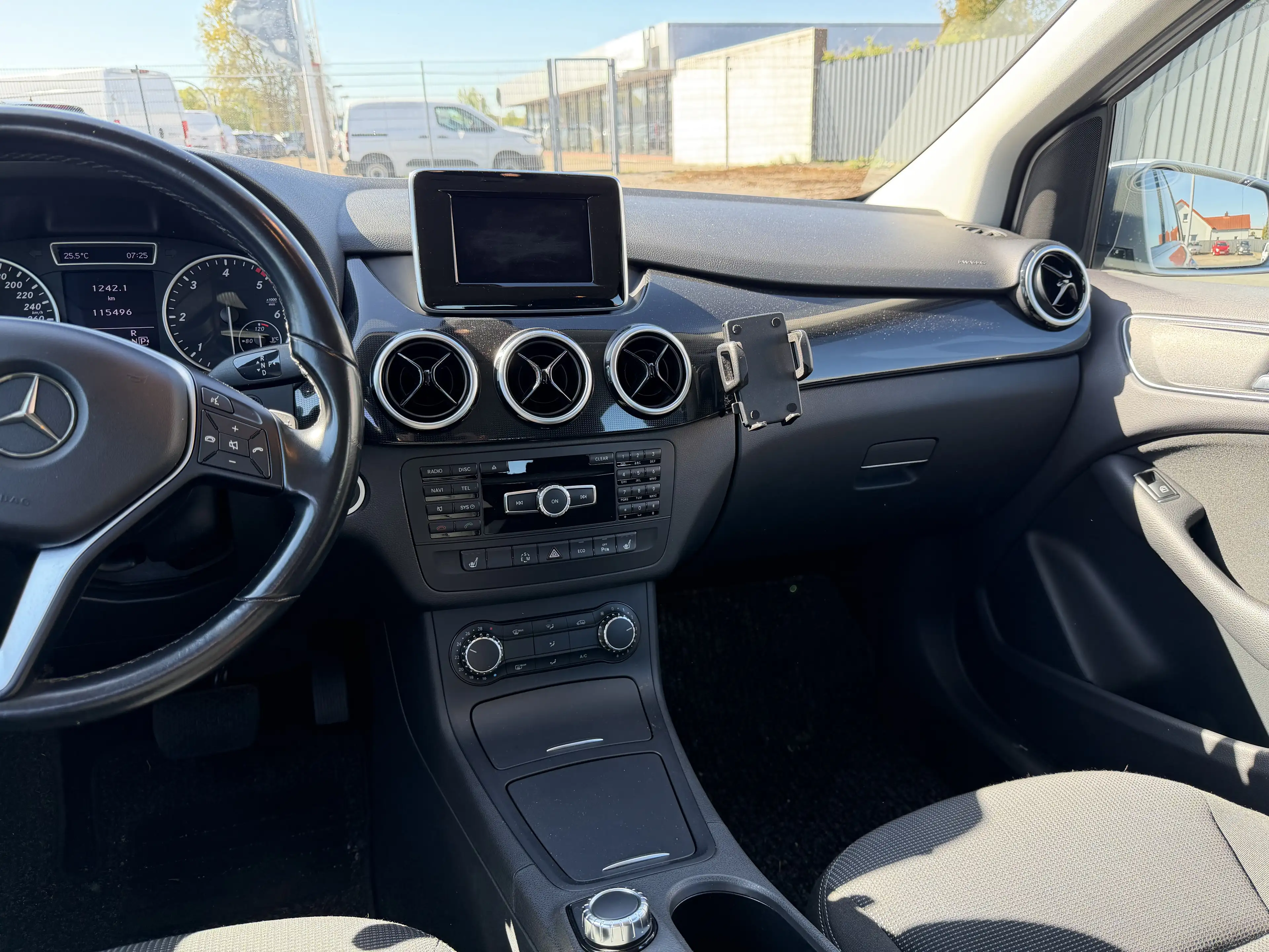 Mercedes-Benz B 220 d **Automatik, Sitzheizung, Navi** — photo 13