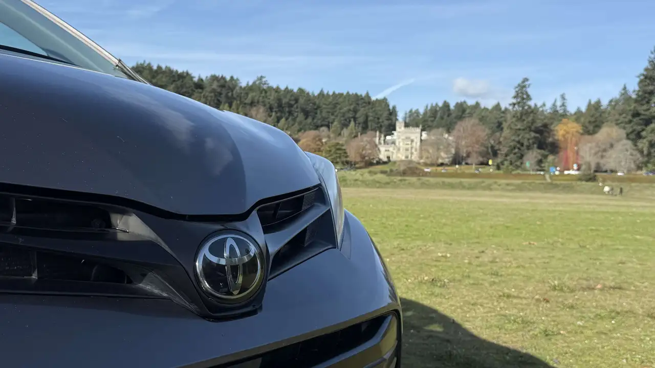 Toyota Sienna снимка Toyota Sienna
