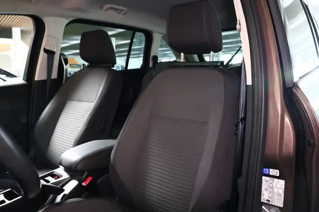 Ford C-Max view 10