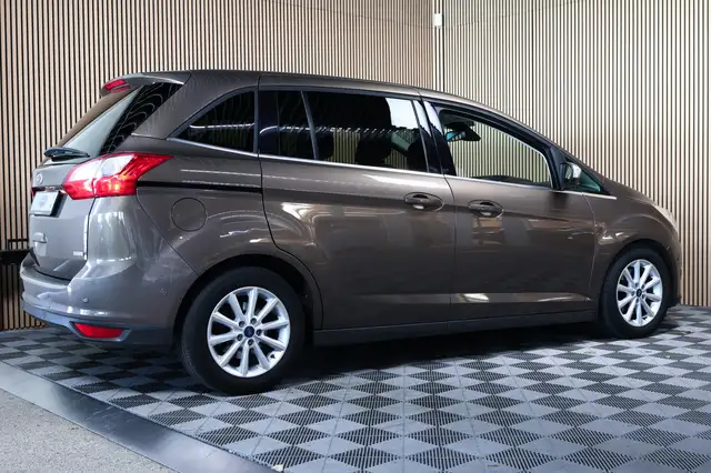 Ford C-Max view 7