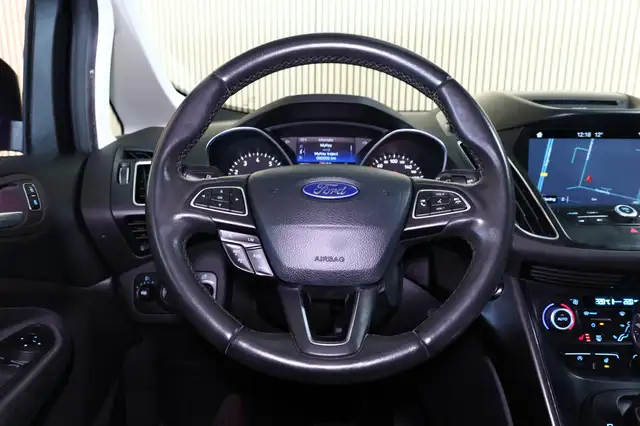 Ford C-Max view 12