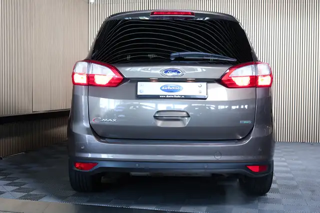 Ford C-Max view 6