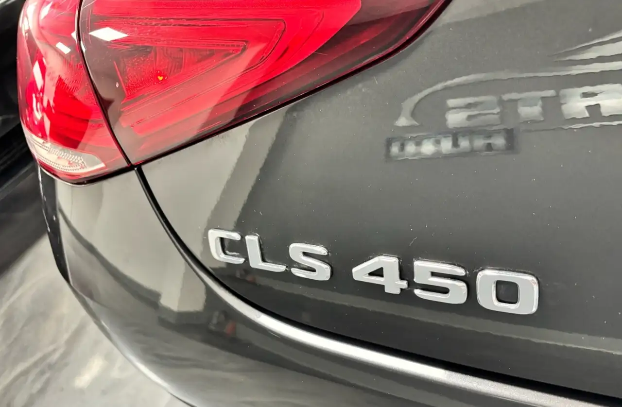 Mercedes-Benz CLS снимка Mercedes-Benz CLS