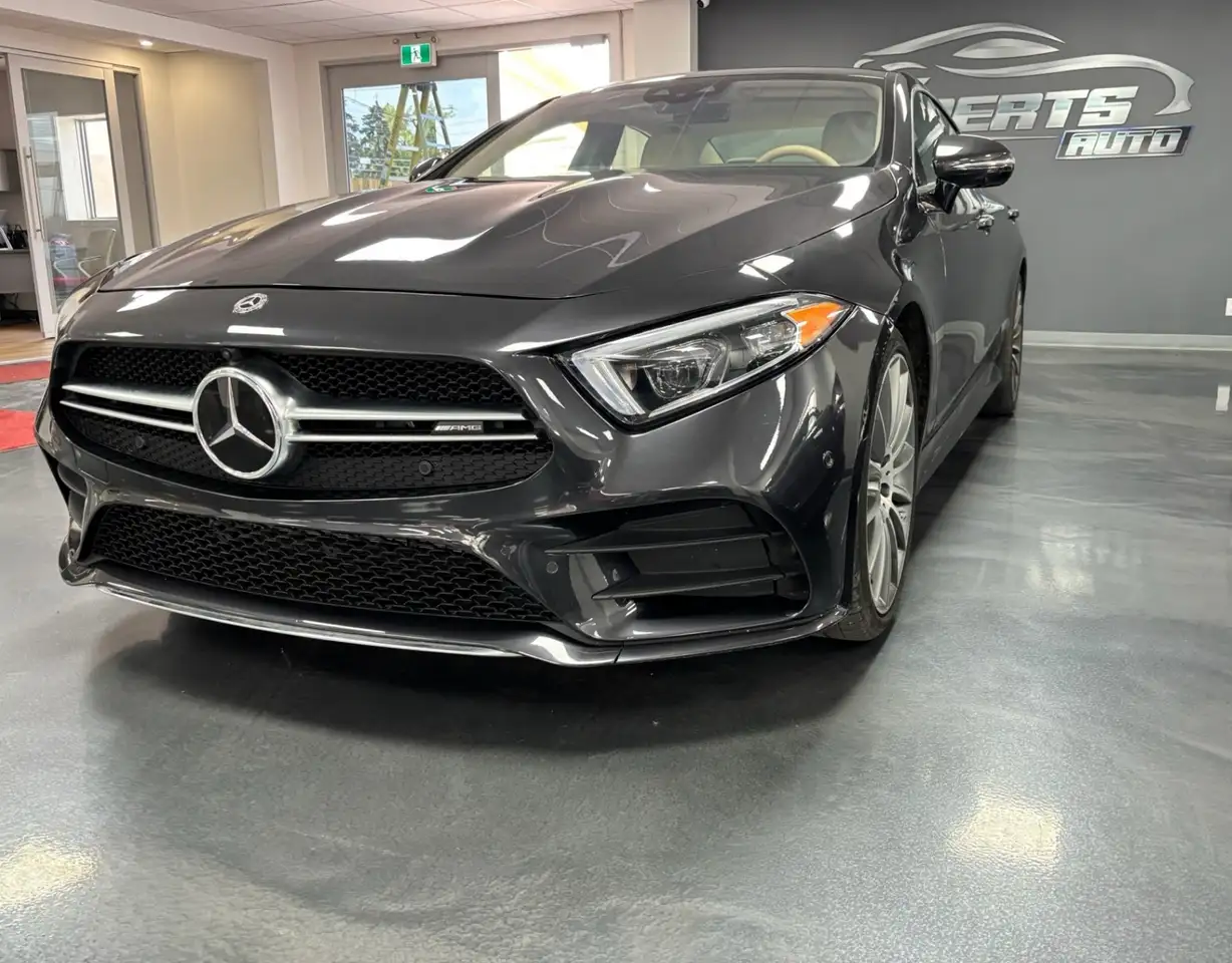 Mercedes-Benz CLS снимка Mercedes-Benz CLS