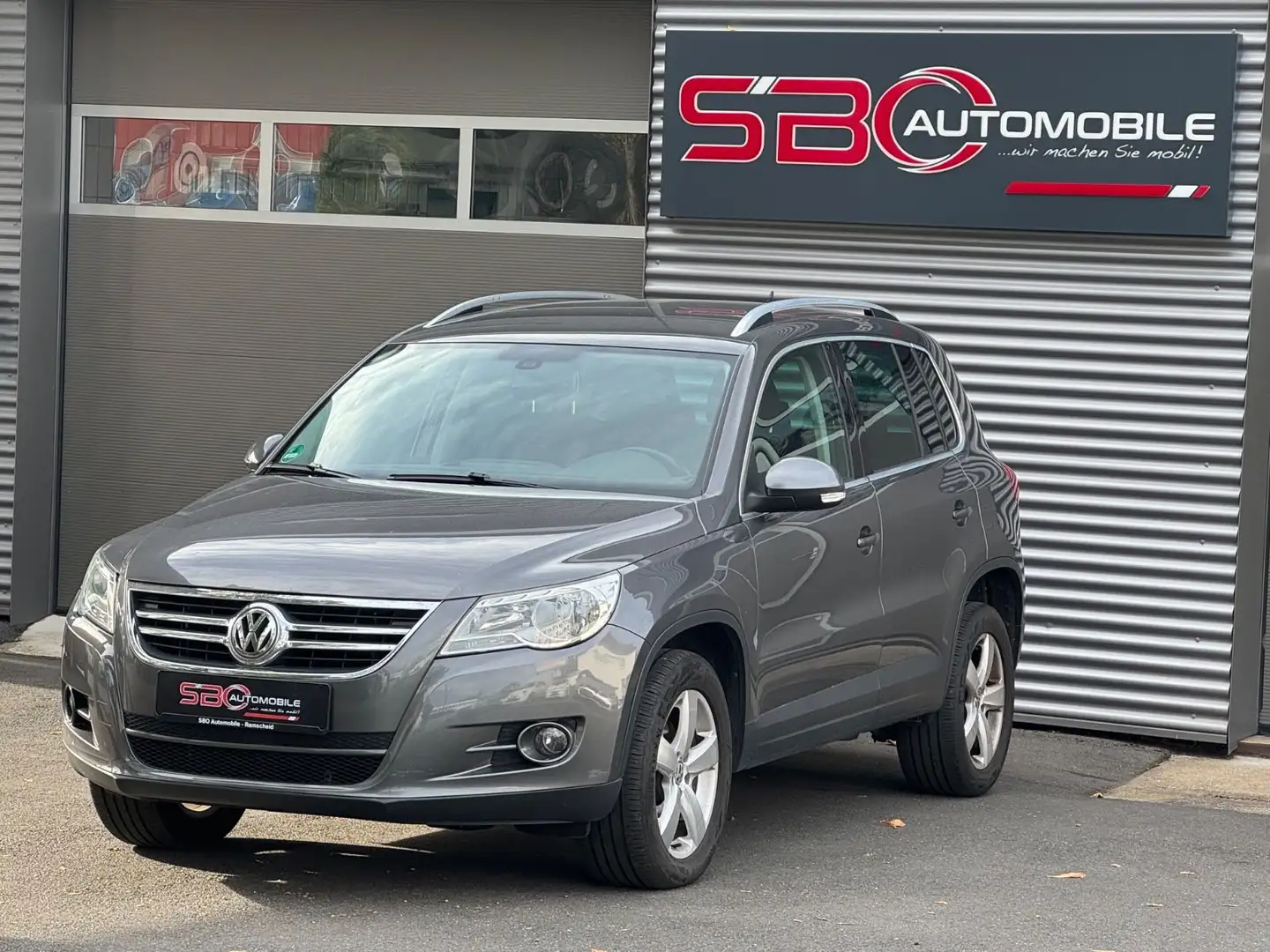 Volkswagen Tiguan Sport & Style 4Motion Gris - 1