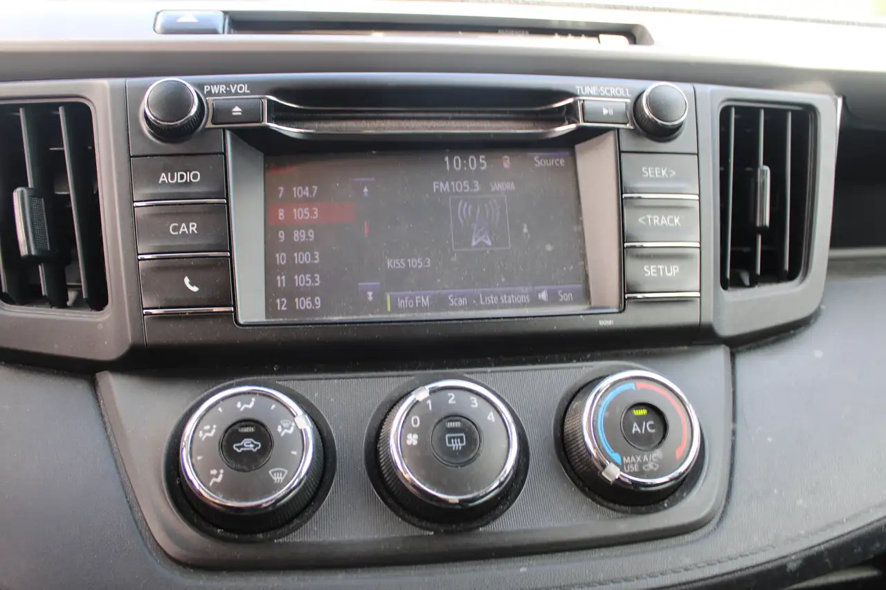 Toyota RAV 4 снимка Toyota RAV 4