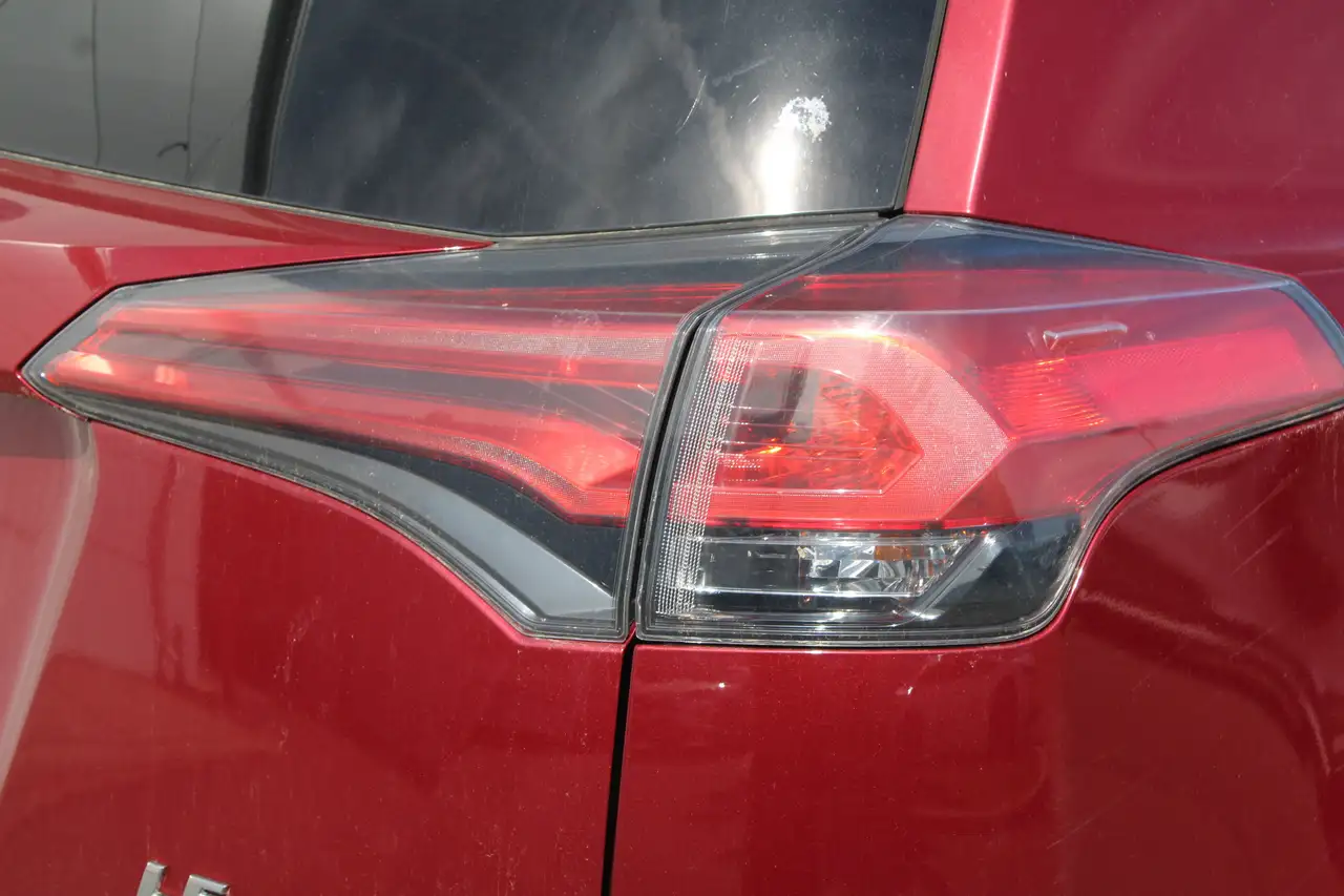 Toyota RAV 4 снимка Toyota RAV 4