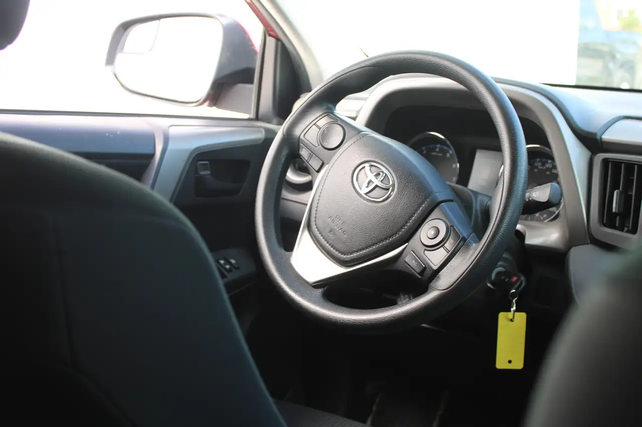 Toyota RAV 4 снимка Toyota RAV 4