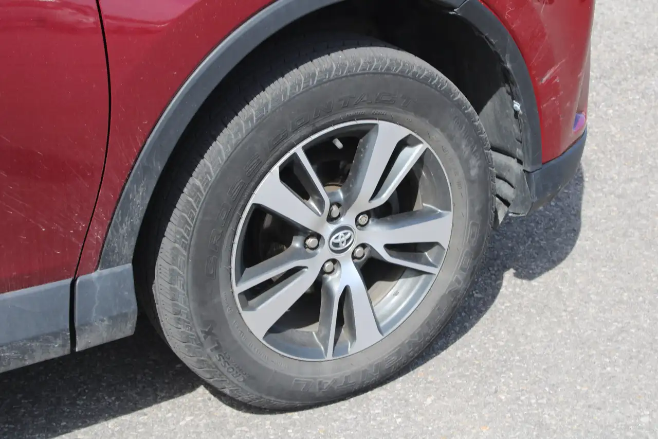 Toyota RAV 4 снимка Toyota RAV 4