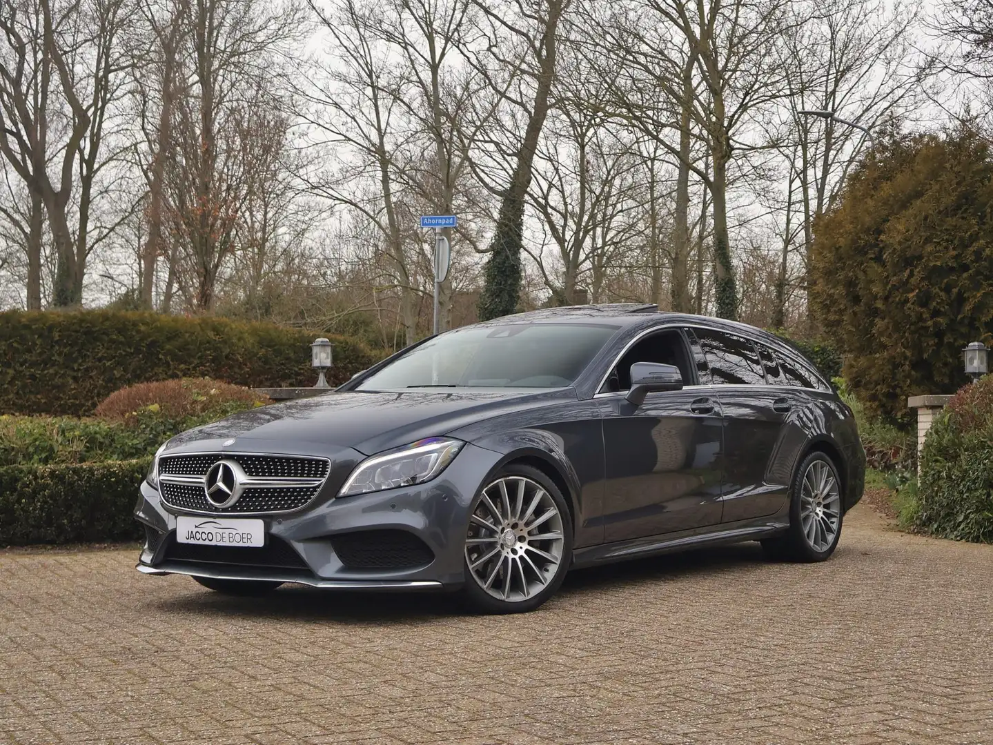 Mercedes-Benz CLS 400 Shooting Brake AMG Sport Edition Grau - 1